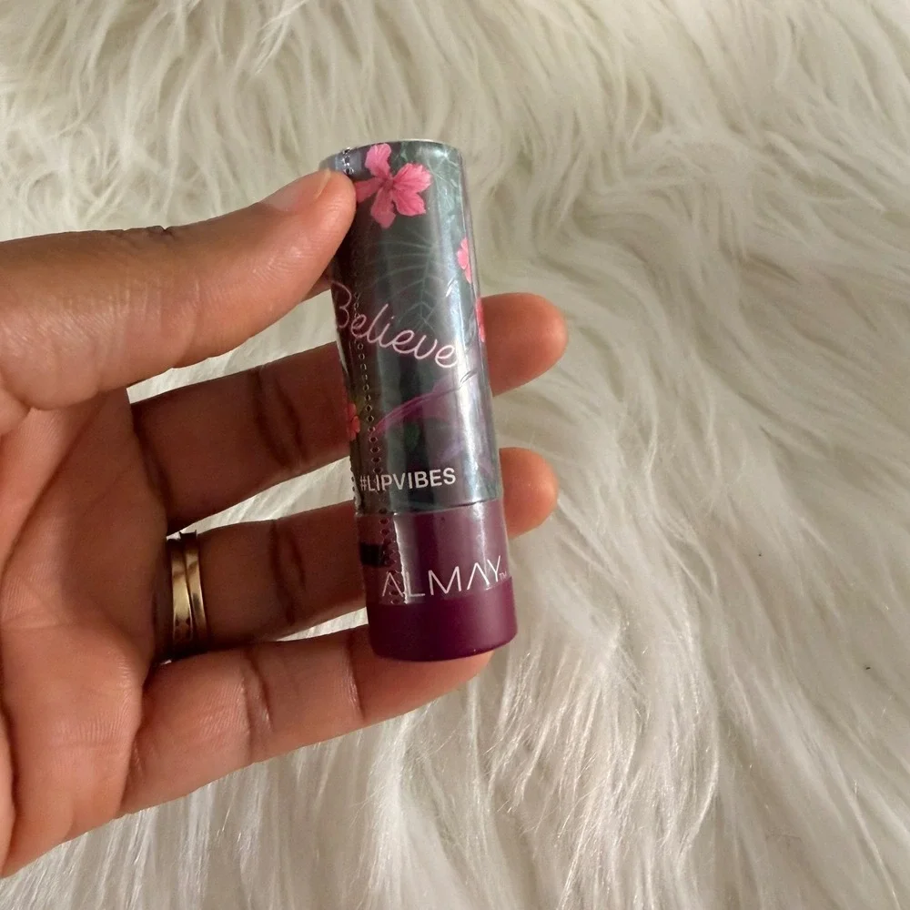 Almay Lip Vibes Lipstick Womens 0.14oz 280 Believe Purple New Sealed CREAMYBERRY